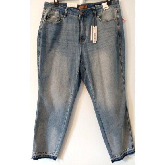 JUDY BLUE Jeans Mid Rise Boyfriend Rigid Magic Released Hem Women's - 18W NWT - Picture 1 of 9
